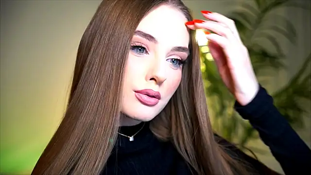 Snapshot of petitegonwiild chatting on 20, 10, 2025 petitegonwiild online show from 20, 10, 2025