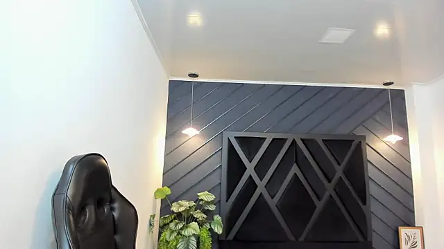 Snapshot of Yeiko_Romero_ chatting on 2, 1, 2025 Yeiko Romero  online show from 2, 1, 2025