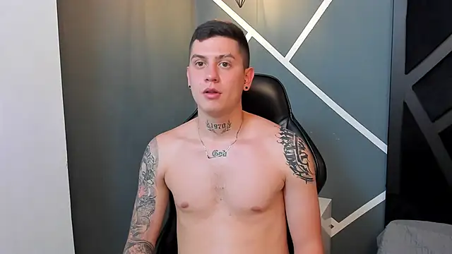 Snapshot of Yeiko_Romero_ chatting on 13, 1, 2025 Yeiko Romero  online show from 13, 1, 2025