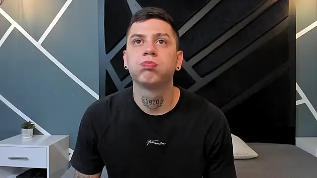 Snapshot of Yeiko_Romero_ chatting on 14, 1, 2025 Yeiko Romero  online show from 14, 1, 2025