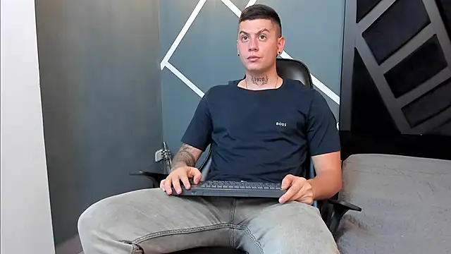 Snapshot of Yeiko_Romero_ chatting on 18, 1, 2025 Yeiko Romero  online show from 18, 1, 2025