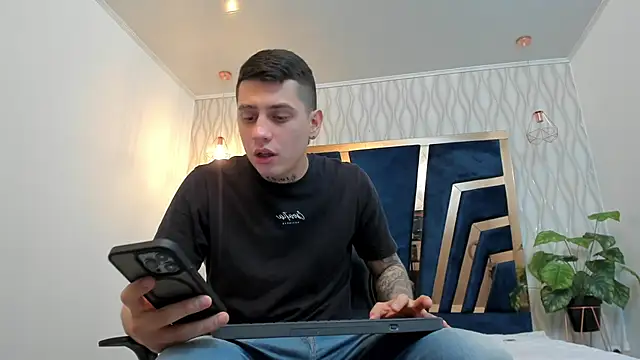 Snapshot of Yeiko_Romero_ chatting on 13, 3, 2025 Yeiko Romero  online show from 13, 3, 2025