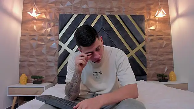 Snapshot of Yeiko_Romero_ chatting on 20, 3, 2025 Yeiko Romero  online show from 20, 3, 2025