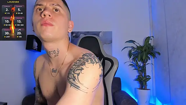 Snapshot of Yeiko_Romero_ chatting on 11, 9, 2025 Yeiko Romero  online show from 11, 9, 2025