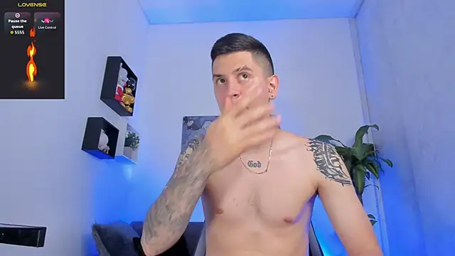 Snapshot of Yeiko_Romero_ chatting on 14, 9, 2025 Yeiko Romero  online show from 14, 9, 2025