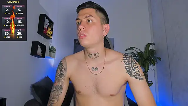 Snapshot of Yeiko_Romero_ chatting on 17, 9, 2025 Yeiko Romero  online show from 17, 9, 2025