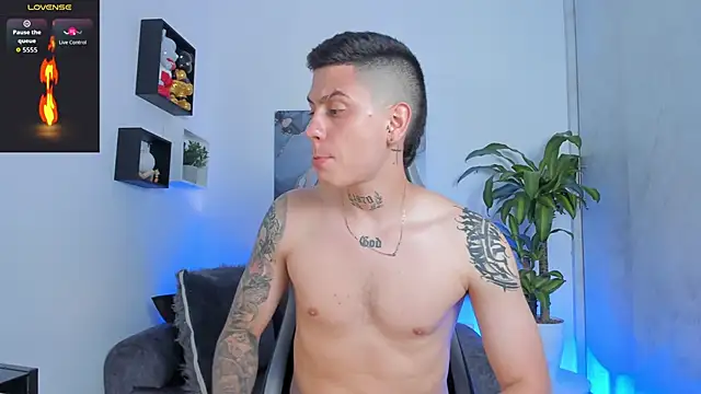 Snapshot of Yeiko_Romero_ chatting on 18, 9, 2025 Yeiko Romero  online show from 18, 9, 2025