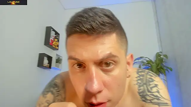 Snapshot of Yeiko_Romero_ chatting on 21, 9, 2025 Yeiko Romero  online show from 21, 9, 2025