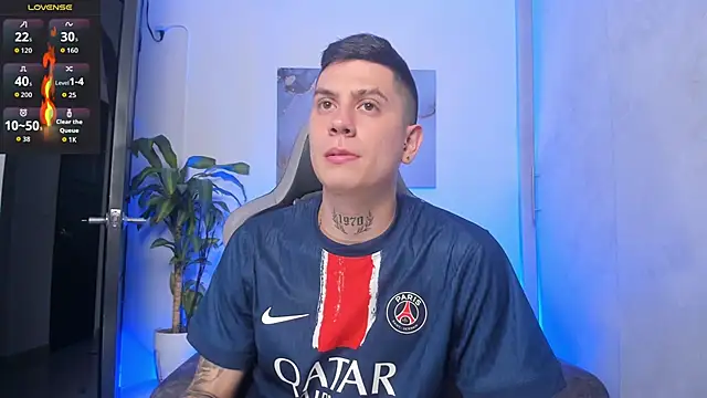 Snapshot of Yeiko_Romero_ chatting on 16, 10, 2025 Yeiko Romero  online show from 16, 10, 2025