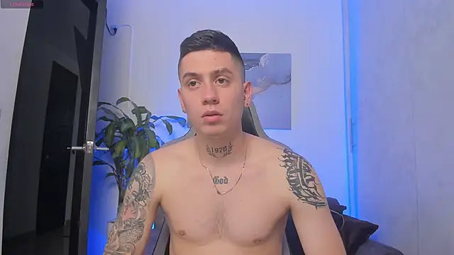 Snapshot of Yeiko_Romero_ chatting on 23, 10, 2025 Yeiko Romero  online show from 23, 10, 2025