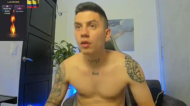 Snapshot of Yeiko_Romero_ chatting on 24, 10, 2025 Yeiko Romero  online show from 24, 10, 2025