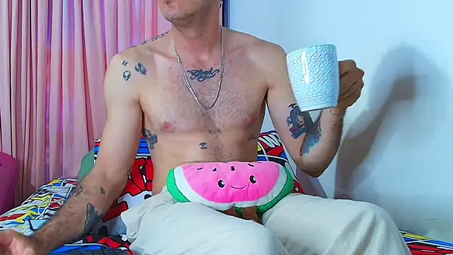 Thomass00 online show from 24, 2, 2025