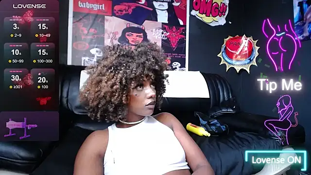 TIFFANYYSTAR online show from 1, 3, 2025