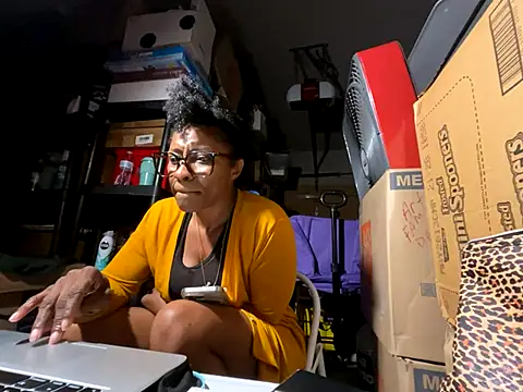 Snapshot of wynterheat chatting on 12, 10, 2025 wynterheat online show from 12, 10, 2025