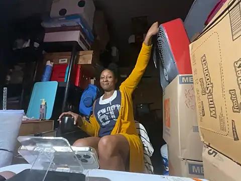 Snapshot of wynterheat chatting on 6, 11, 2025 wynterheat online show from 6, 11, 2025