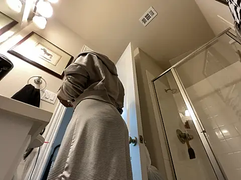 Snapshot of wynterheat chatting on 12, 11, 2025 wynterheat online show from 12, 11, 2025