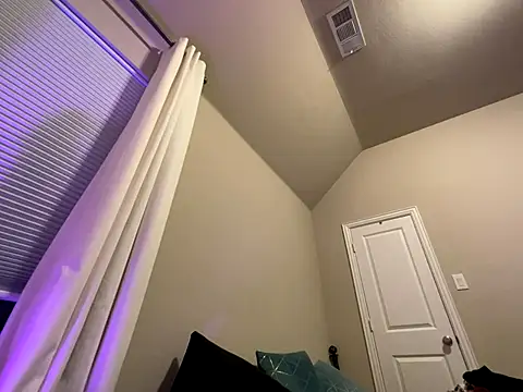 Snapshot of wynterheat chatting on 24, 11, 2025 wynterheat online show from 24, 11, 2025