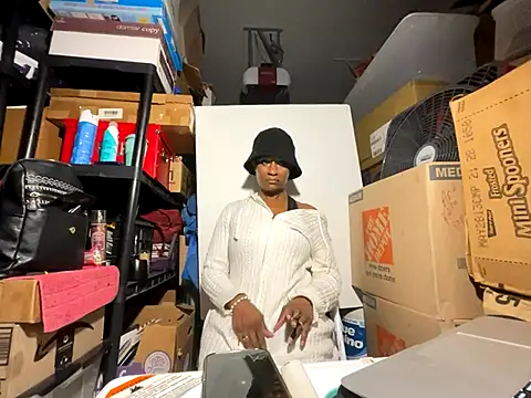 Snapshot of wynterheat chatting on 27, 11, 2025 wynterheat online show from 27, 11, 2025