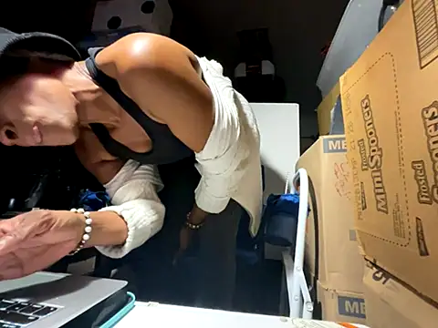 Snapshot of wynterheat chatting on 29, 11, 2025 wynterheat online show from 29, 11, 2025