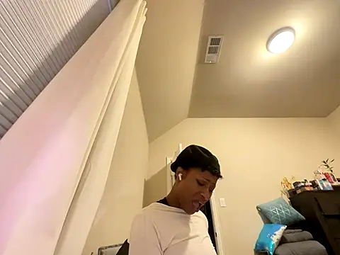 Snapshot of wynterheat chatting on 19, 12, 2025 wynterheat online show from 19, 12, 2025