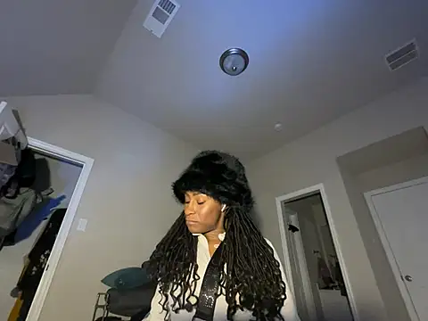 Snapshot of wynterheat chatting on 6, 2, 2026 wynterheat online show from 6, 2, 2026