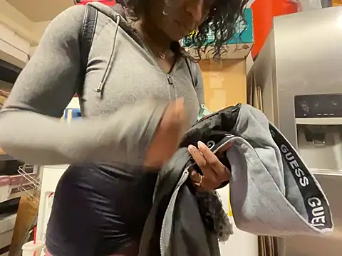 Snapshot of wynterheat chatting on 12, 3, 2026 wynterheat online show from 12, 3, 2026