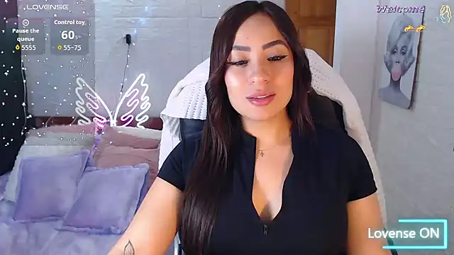 Snapshot of Paulina_627 chatting on 17, 5, 2026 Paulina 627 online show from 17, 5, 2026