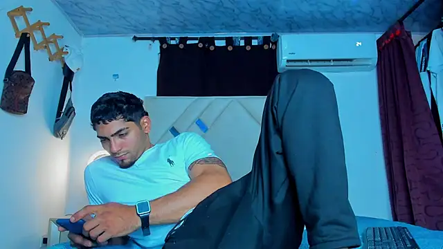 Rich boy01 online show from 19, 1, 2025