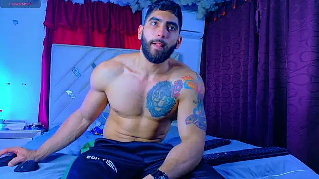 Snapshot of Rich_boy01 chatting on 7, 6, 2026 Rich boy01 online show from 7, 6, 2026