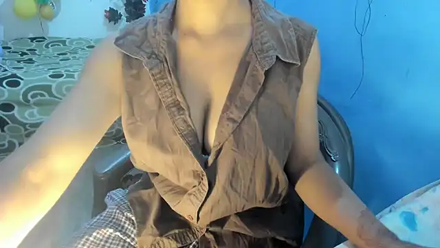 aarjulove online show from 13, 2, 2026