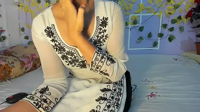 aarjulove online show from 6, 5, 2026