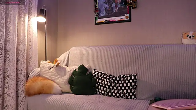 mari moon bunny online show from 25, 1, 2025