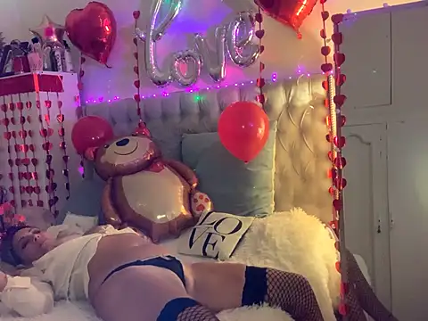 Snapshot of lolavalecuatro chatting on 16, 2, 2025 lolavalecuatro online show from 16, 2, 2025