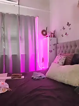 Snapshot of lolavalecuatro chatting on 5, 12, 2025 lolavalecuatro online show from 5, 12, 2025