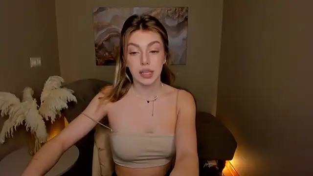 MollyMeltorr online show from 3, 10, 2025