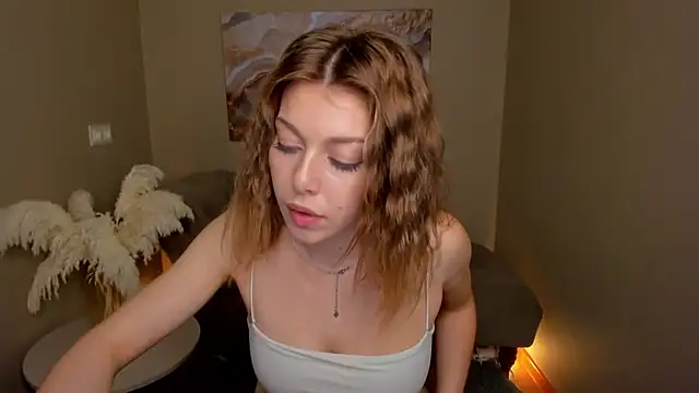 MollyMeltorr online show from 17, 10, 2025