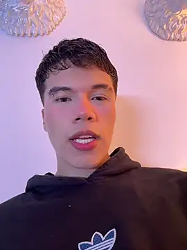 Snapshot of Logan_smith1 chatting on 6, 7, 2026 Logan smith1 online show from 6, 7, 2026