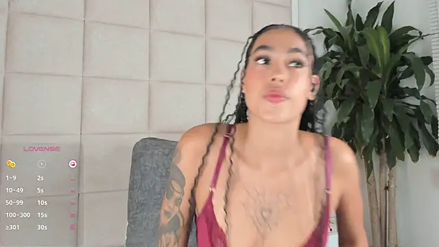 Snapshot of Nia_Bunny chatting on 29, 1, 2025 Nia Bunny online show from 29, 1, 2025