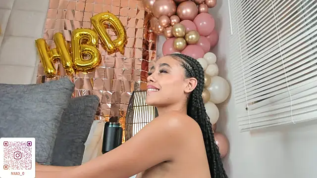 Snapshot of Nia_Bunny chatting on 10, 2, 2025 Nia Bunny online show from 10, 2, 2025