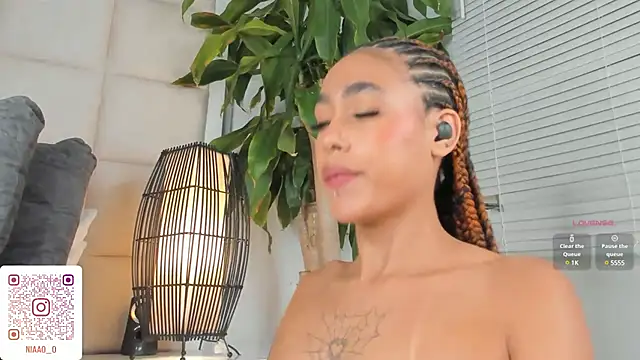 Snapshot of Nia_Bunny chatting on 11, 3, 2025 Nia Bunny online show from 11, 3, 2025