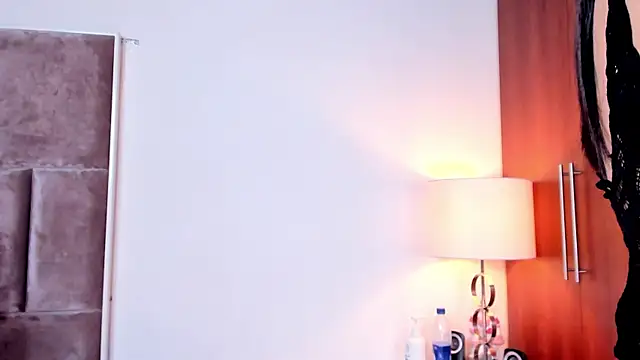 Snapshot of Nia_Bunny chatting on 2, 5, 2026 Nia Bunny online show from 2, 5, 2026