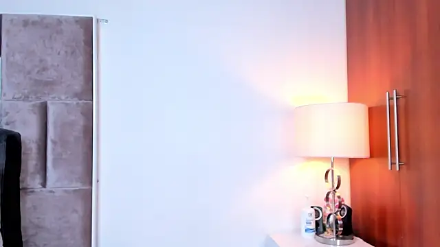 Snapshot of Nia_Bunny chatting on 4, 5, 2026 Nia Bunny online show from 4, 5, 2026