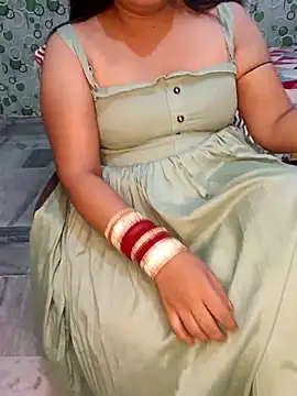 Snapshot of Cute-Raashii chatting on 5, 10, 2025 Cute-Raashii online show from 5, 10, 2025