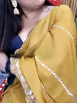 Snapshot of Cute-Raashii chatting on 26, 11, 2025 Cute-Raashii online show from 26, 11, 2025