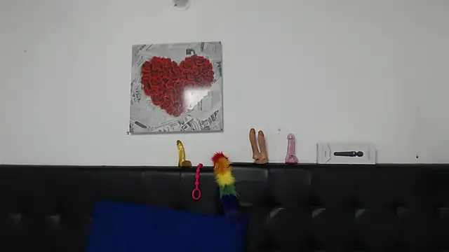 Snapshot of Angelinna_Milf chatting on 15, 1, 2025 Angelinna Milf online show from 15, 1, 2025