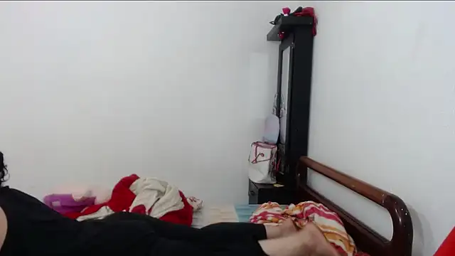 Snapshot of Angelinna_Milf chatting on 10, 9, 2025 Angelinna Milf online show from 10, 9, 2025