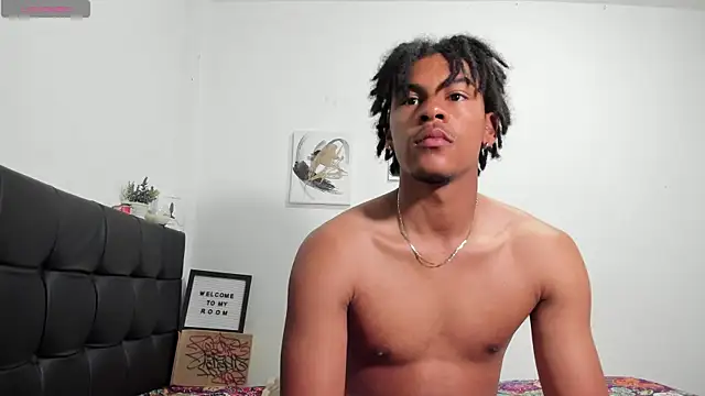 Snapshot of RoddyRich11 chatting on 1, 10, 2025 RoddyRich11 online show from 1, 10, 2025