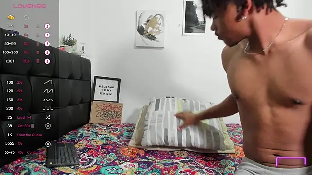 Snapshot of RoddyRich11 chatting on 3, 10, 2025 RoddyRich11 online show from 3, 10, 2025