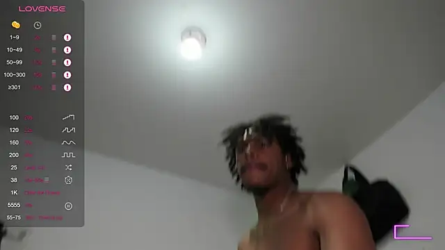 Snapshot of RoddyRich11 chatting on 11, 10, 2025 RoddyRich11 online show from 11, 10, 2025