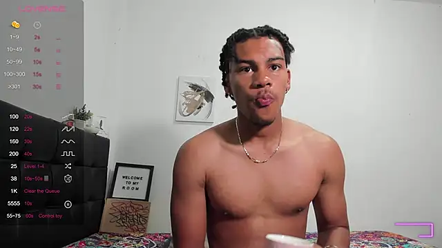 Snapshot of RoddyRich11 chatting on 18, 10, 2025 RoddyRich11 online show from 18, 10, 2025